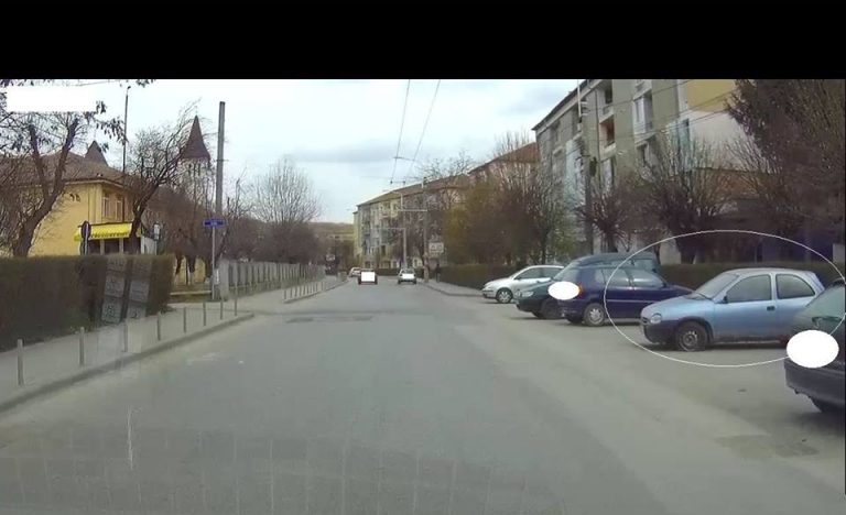 Medieșenii, obligați să își ridice mașinile abandonate pe străzi