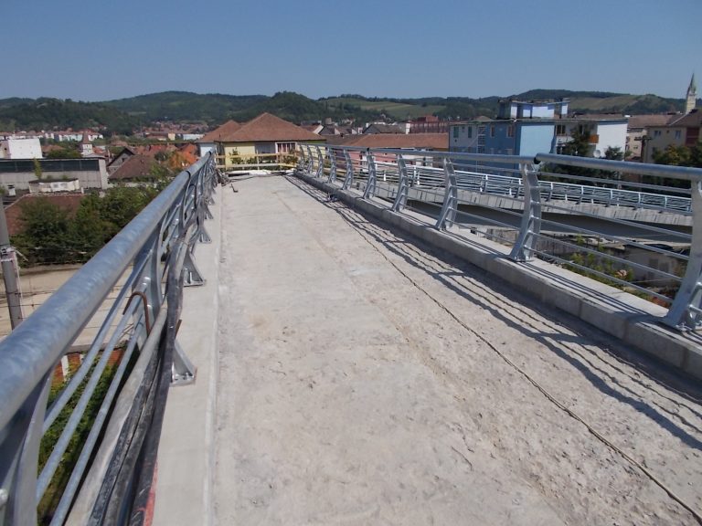 GALERIE FOTO – Se poate și la Mediaș: o lucrare va fi terminată cu două luni înainte de termen