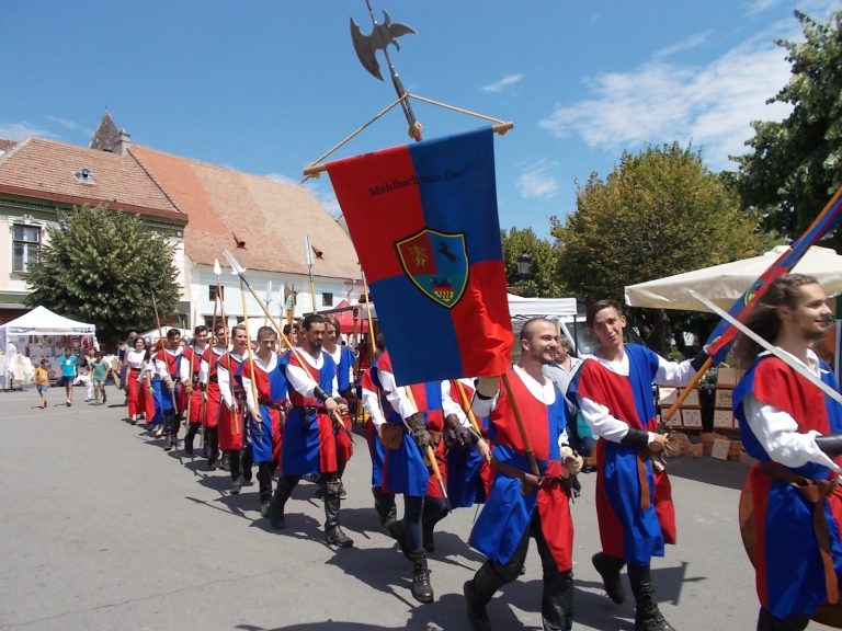 Primarul s-a săturat de kitsch: S-a terminat cu mașinuțe și trenulețe la Festivalul Medieval