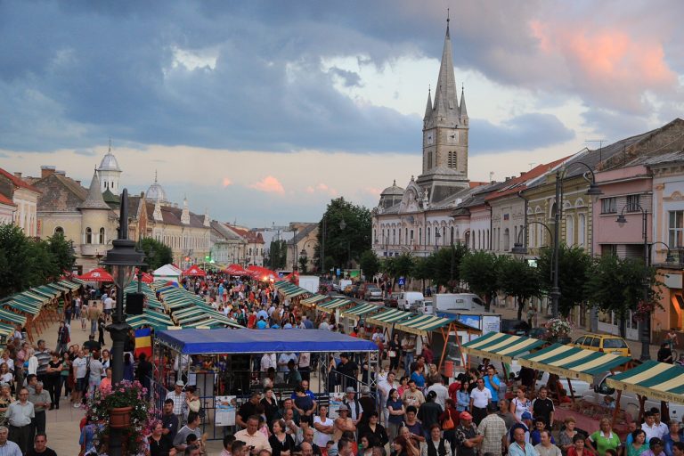 Produse tradiționale și super concerte pentru medieșeni la Târgul Produs de Cluj