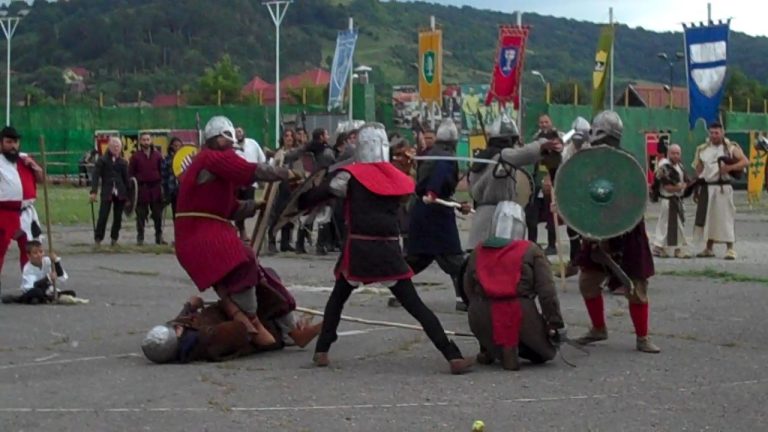 FOTO și VIDEO: Turnir cavaleresc, la Mediaș. Lupte pentru cucerirea unei domnițe