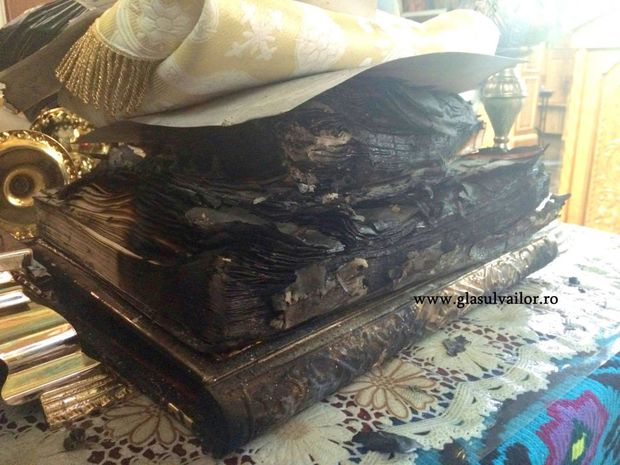 Biserica incendiată de un grup de sataniști