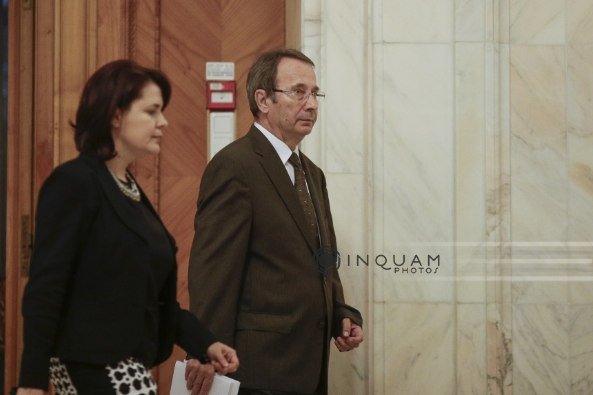 Valer Dorneanu, ales preşedinte al Curţii Constituţionale