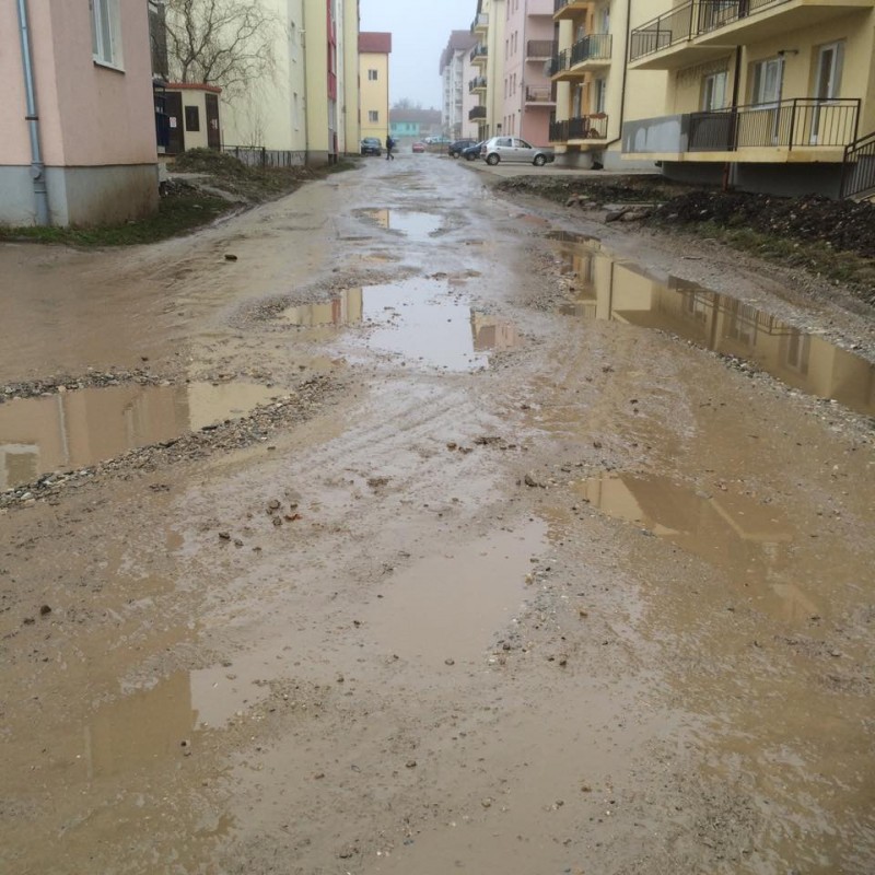 Încep lucrările pe primele 17 străzi de pământ din oraş