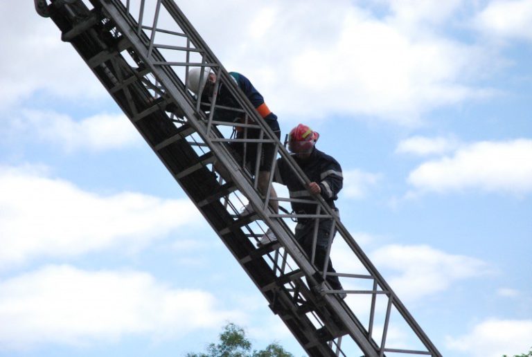 Bărbat rănit grav în urma unui incendiu, în Sibiu