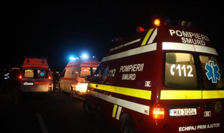 Două autobuze care transportau muncitorii de la Dacia, implicate într-un accident rutier