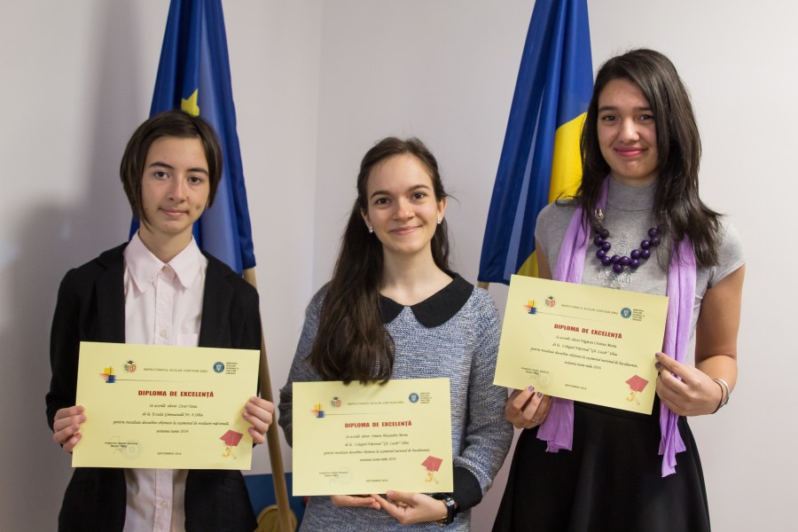Cele 3 fete de 10 din Sibiu, premiate la ISJ