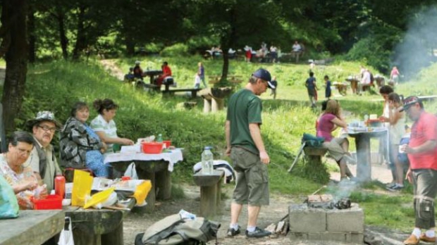 Surpriză pentru salariați: încă o ZI LIBERĂ ar putea fi introdusă în calendar