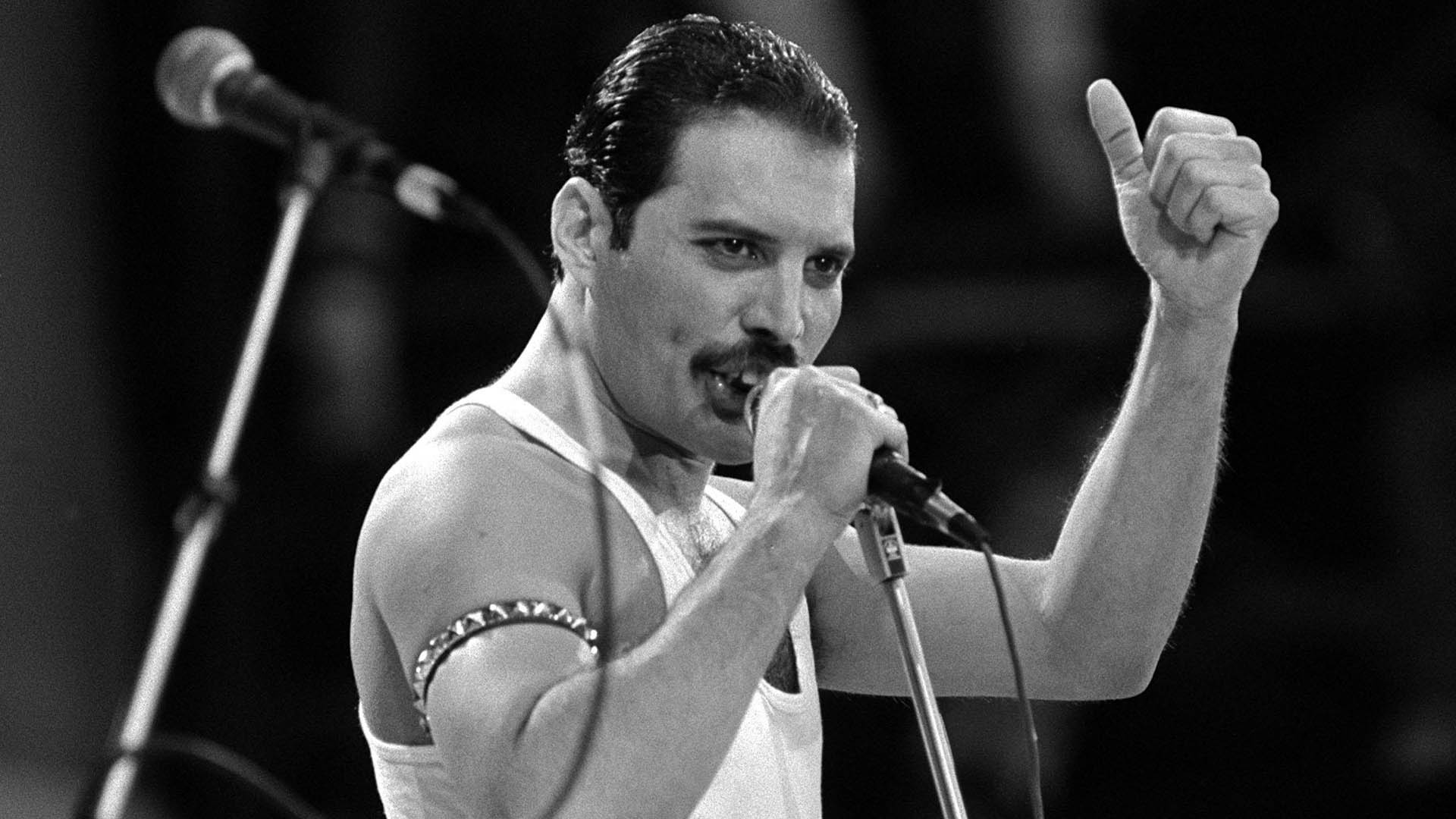 Astăzi ar fi împlinit 70 de ani. Cine a fost Freddie Mercury