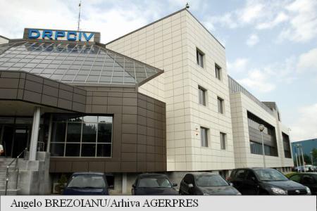 Doi angajați ai Serviciului Permise sancționați