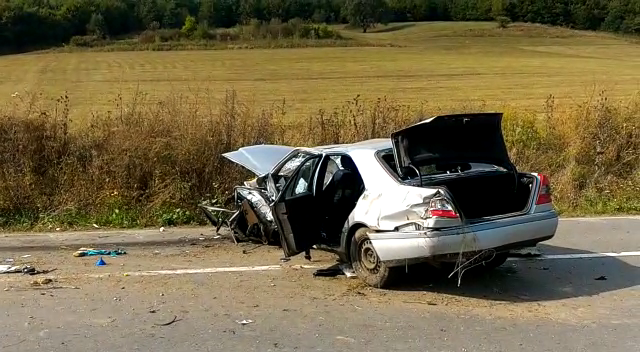 VIDEO: Accident grav între Hosman şi Nocrih, 5 oameni sunt răniţi