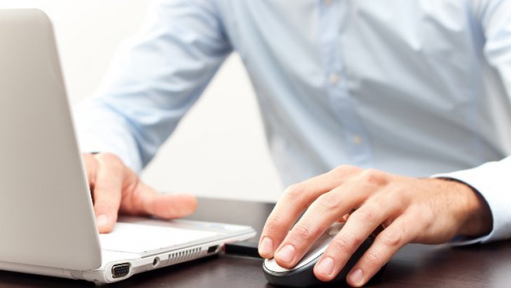 Românii au cumpărat online de aproape 7 miliarde de euro, în 2022