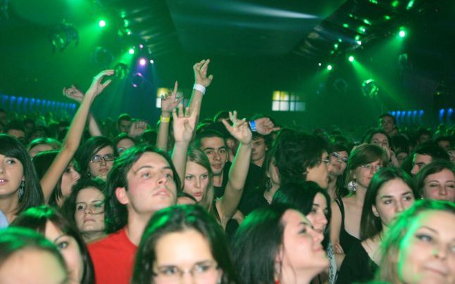 Jumătate dintre cluburile închise după Colectiv au fost deja redeschise
