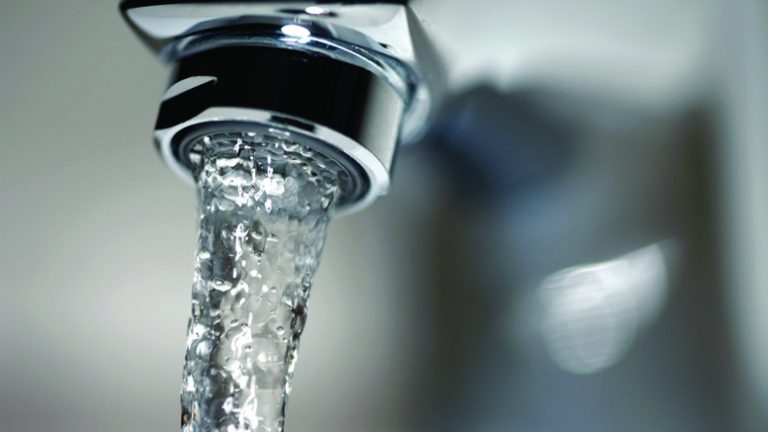 Se întrerupe furnizarea apei în Gura Râului