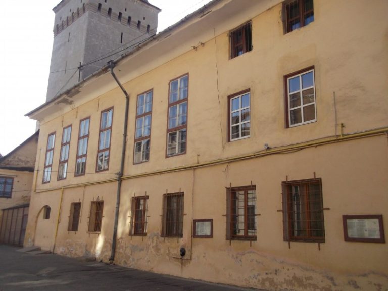 153 de cadre didactice au promovat concursul pentru directori și directori adjuncți în școli