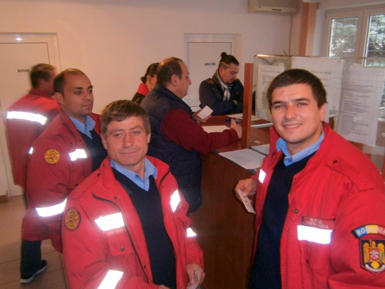 GALERIE FOTO – Pompierii din Copșa Mică au donat sânge pentru a salva vieți