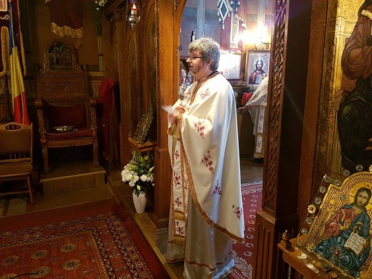 GALERIE FOTO – Sute de credincioși la Hramul Catedralei Ortodoxe din Mediaș