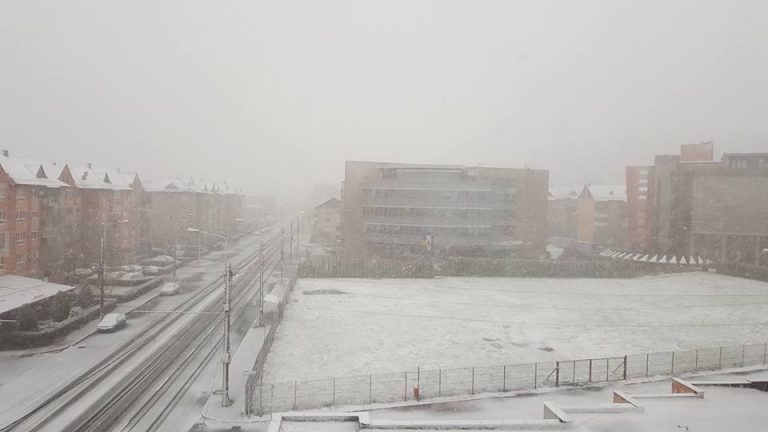 Precipitaţii predominant sub formă de ninsoare în sudul, centrul şi estul României