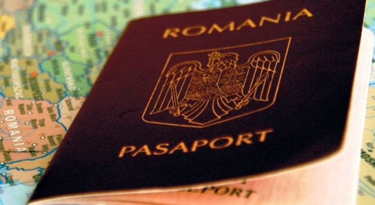 Se eliberează pașapoarte în 2 decembrie