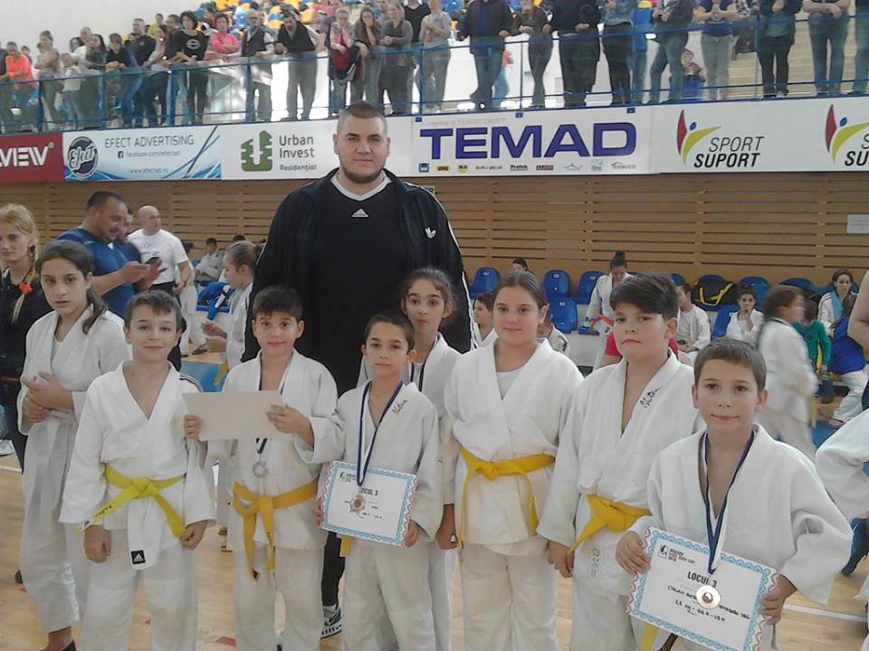 Toţi judokanii pregătiţi de Ionel Chioveanu au câştigat o medalie la „Braşov Kids Judo Cup”