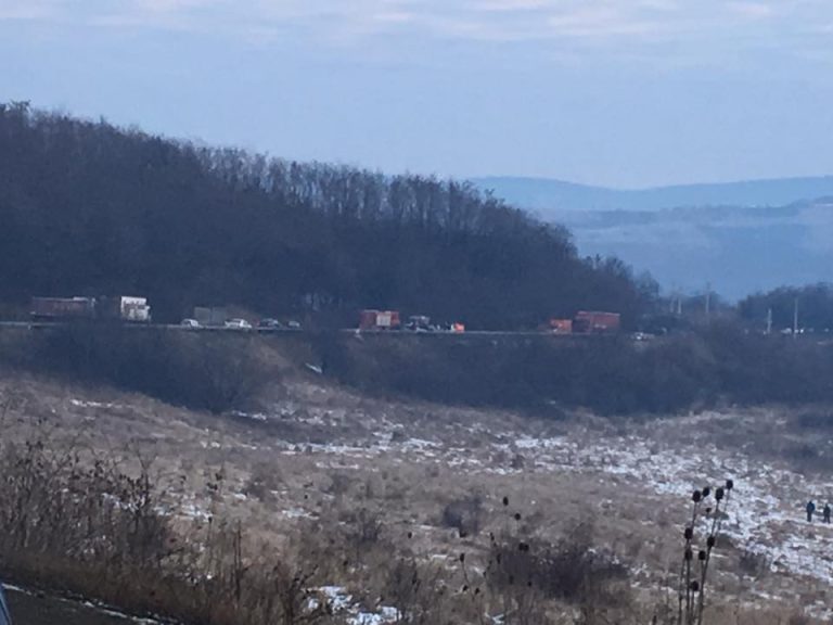 Accident grav: Persoană încarcerată pe DN 14