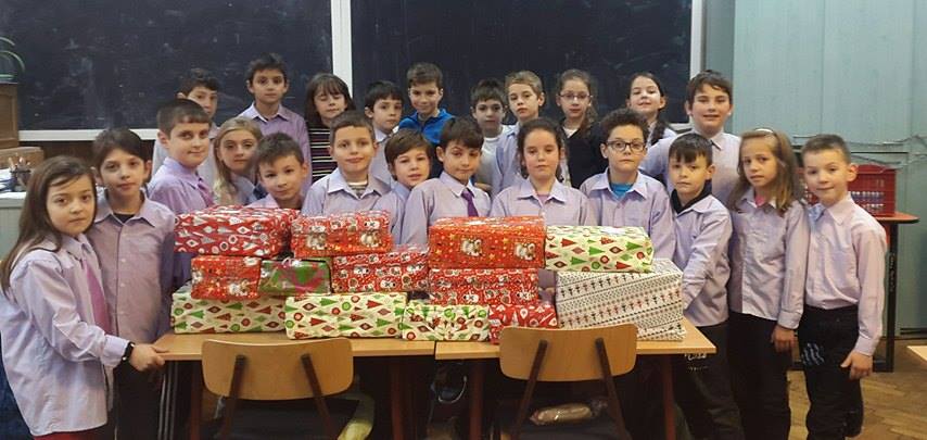 Elevi de la „Regina Maria” implicați în proiectul „Shoe Box”