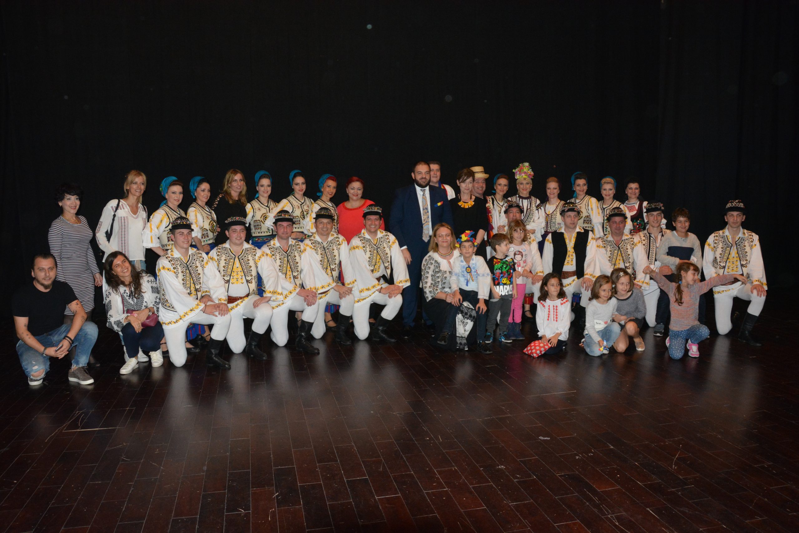 Ambasadorul României în Qatar: spectacolul „Junilor Sibiului” – un eveniment cultural de excepţie