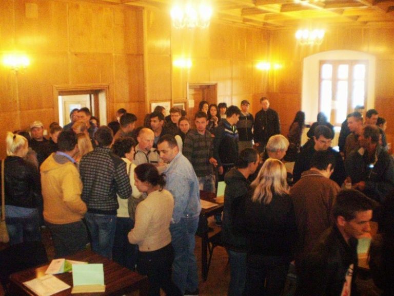 Aproape 500 de joburi pentru sibieni