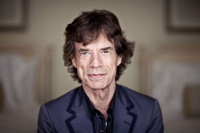 Mick Jagger, bunic și străbunic, a devenit tată pentru a opta oară, la 73 de ani