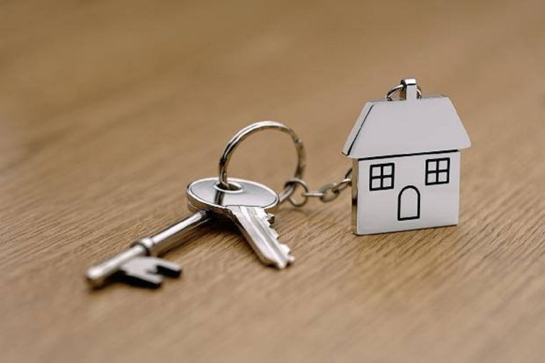 Beneficiarii programului „Prima Casă”, obligaţi să se asigure împotriva tuturor riscurilor