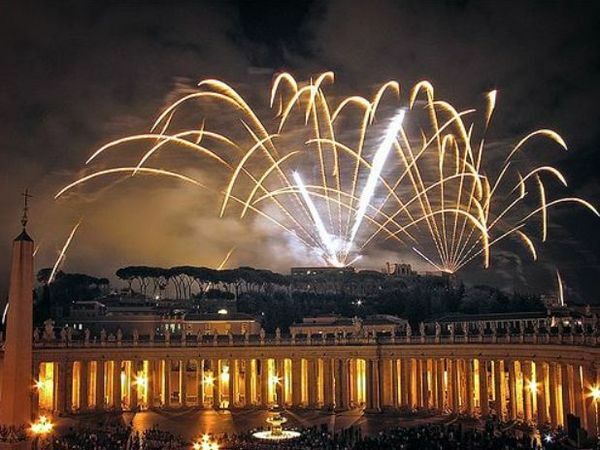 TOP 15 cele mai petrecărețe țări în noaptea dintre ani!