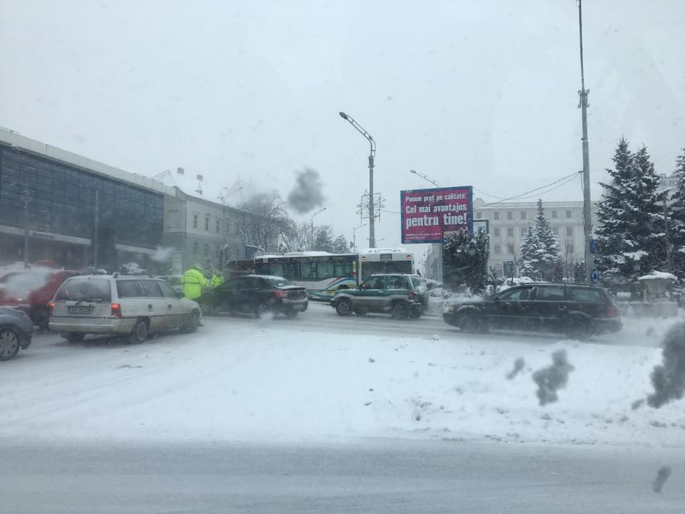 Autobuz Tursib victimă a (ne)deszăpezirii