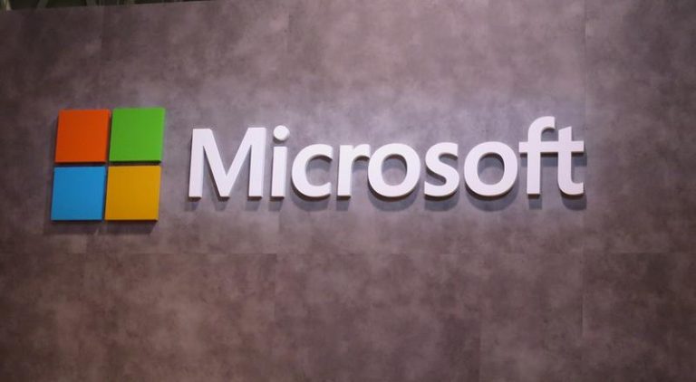 Doi angajaţi ai Microsoft au dat compania în judecată. Ce ar fi fost obligaţi să suporte