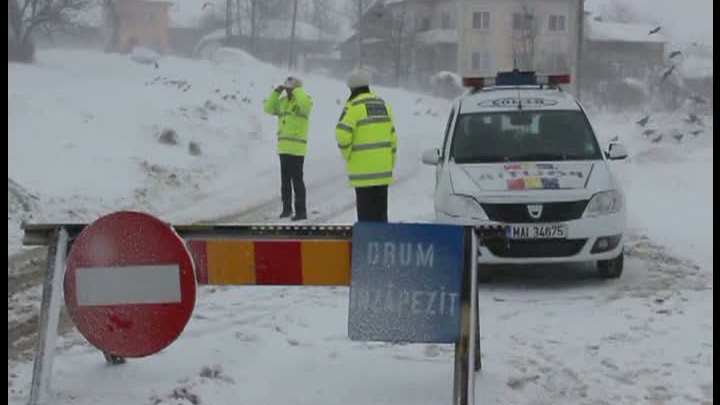 ACUM: Care sunt drumurile închise din cauza zăpezii