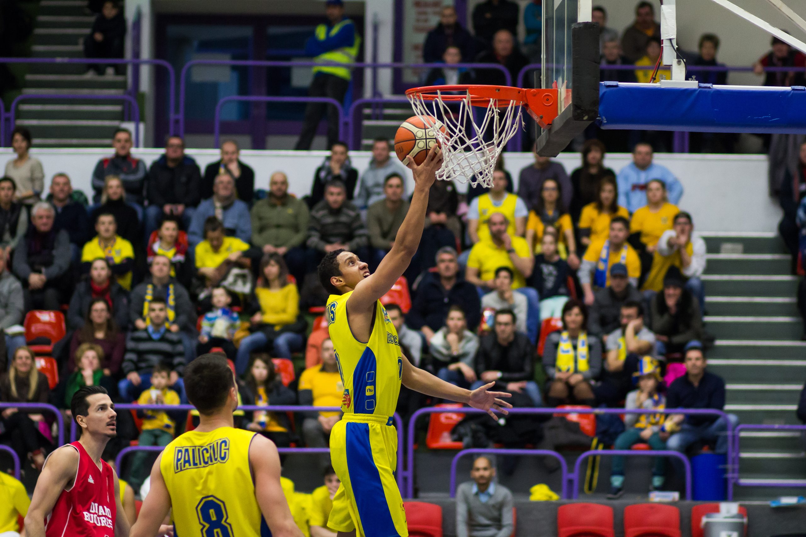 CSU joacă în această seară pe terenul unei contracandidate la playoff