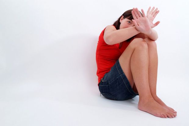 Soț violent, reținut de polițiști