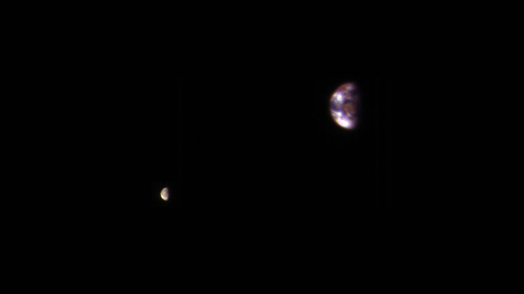 NASA: Cum se vad Pamantul si Luna de pe Marte