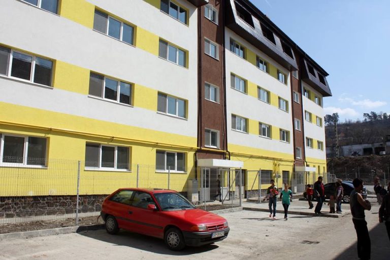 Peste 100 de medieșeni, pe lista cererilor de acordare a locuințelor sociale