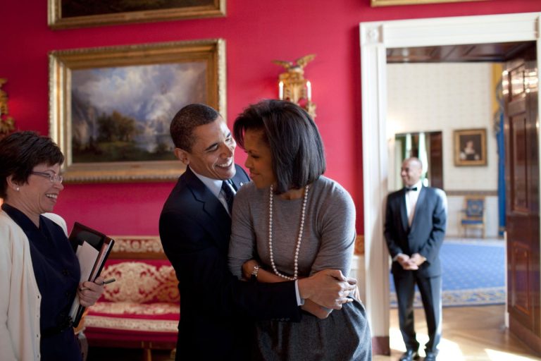 Ultima petrecere găzduită de soţii Obama la Casa Albă. Starurile americane, pe lista invitaţilor