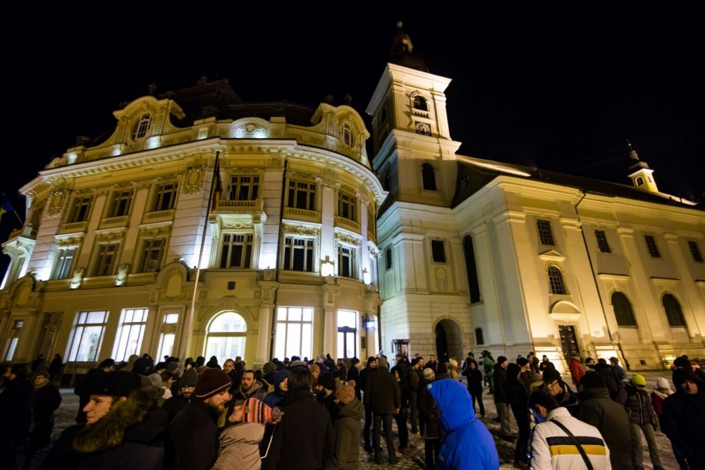 Protest in Piata Mare fata de legea gratierii