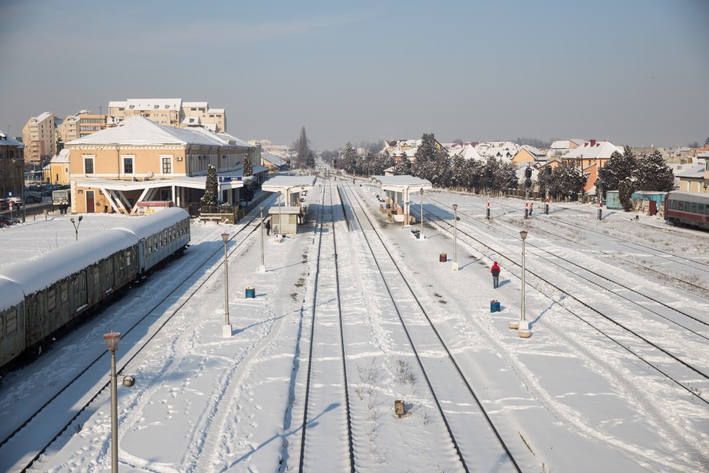 Mai multe trenuri anulate, în urma unei greve spontane la CFR. Ceferiștii din Sibiu participă la grevă