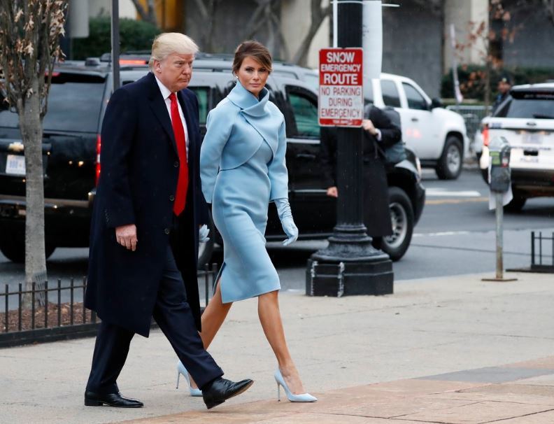 Ce a purtat Melania Trump la ceremonia de învestitură