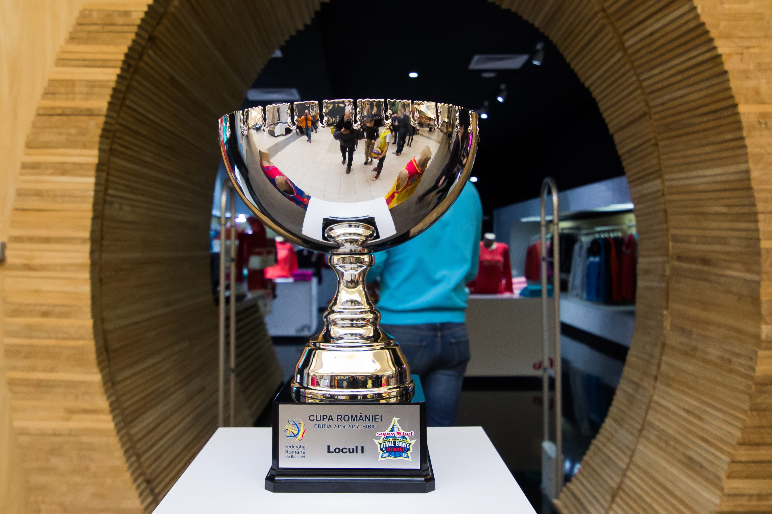 Trofeul Cupei României şi tricourile pentru All Star Game au fost prezentate astăzi