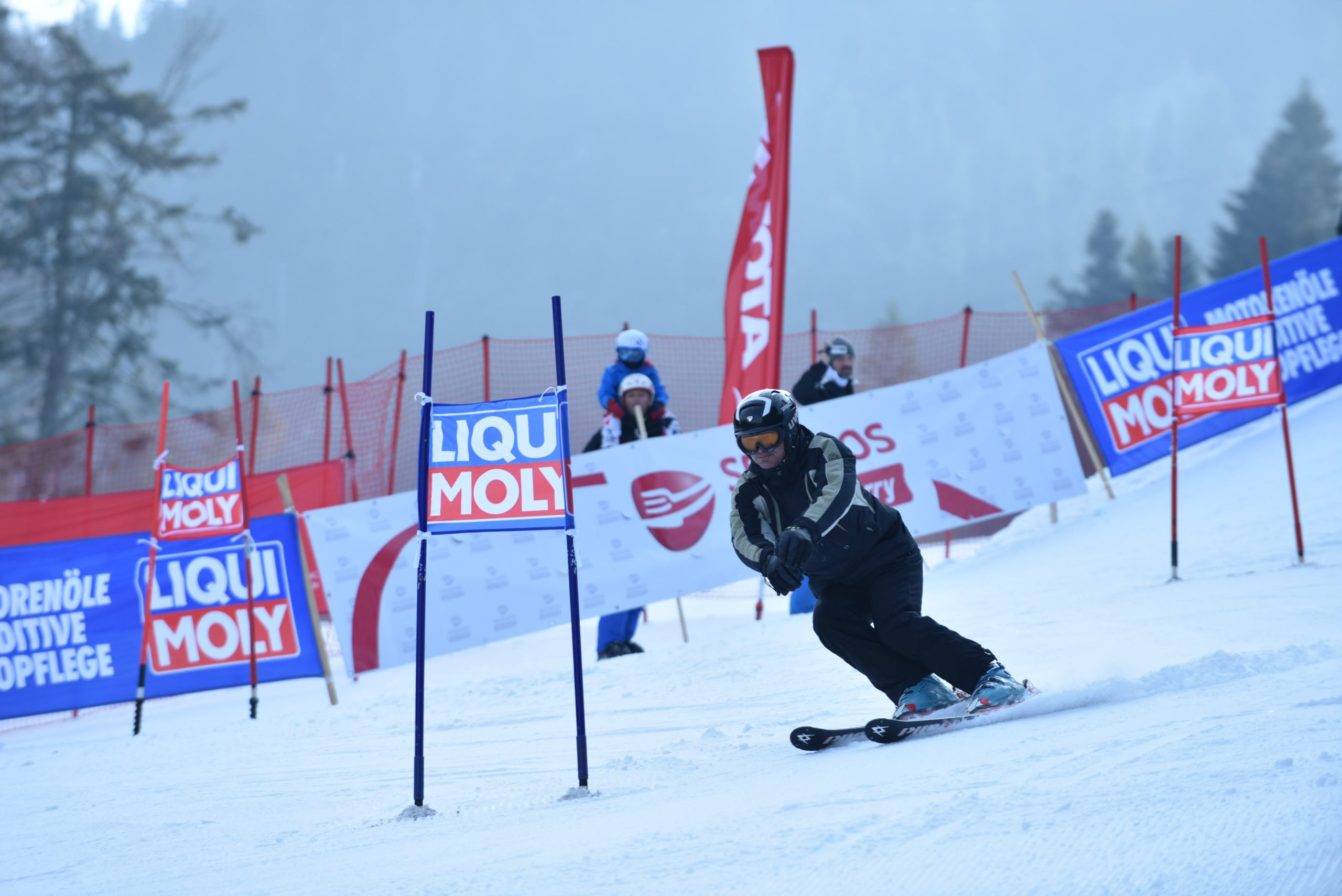 Peste 140 de sportivi la Cupa de Ski a Consulatului Austriei la Sibiu