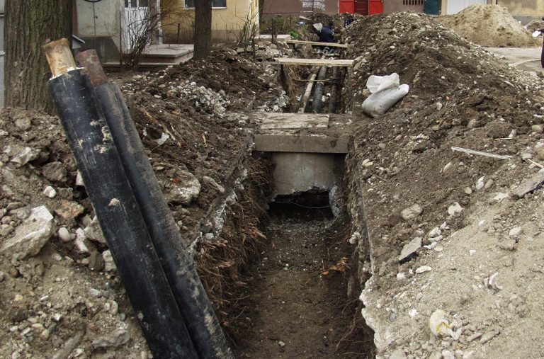 Rețele de apă noi pe două străzi