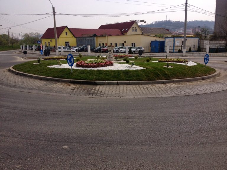 Sens giratoriu în cea mai aglomerată zonă din oraș