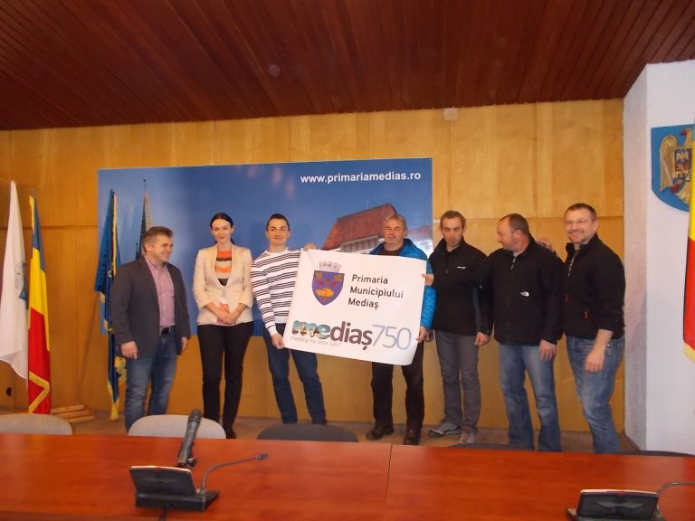 Steagul orașului va fi arborat pe cel mai înalt vârf din România