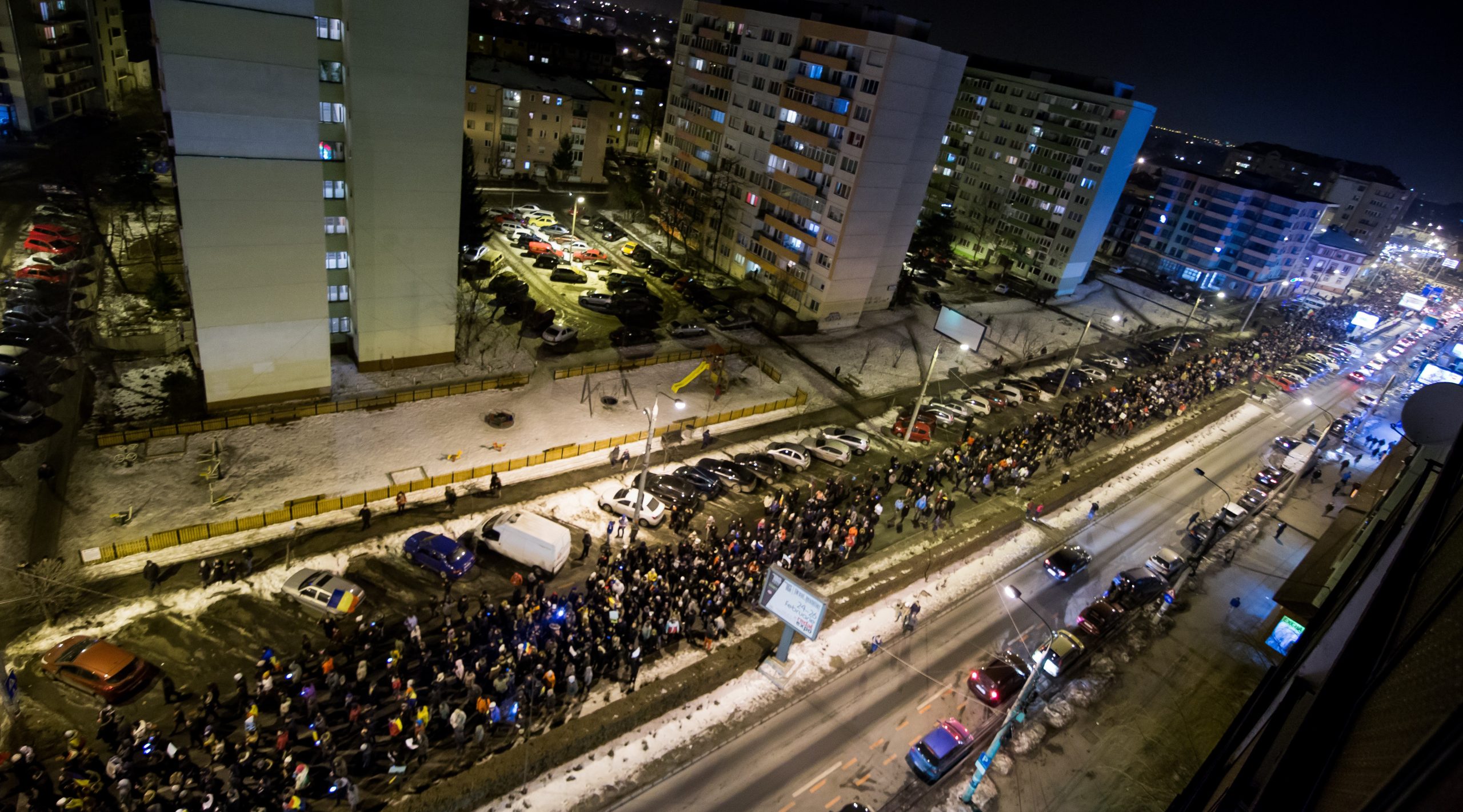 Coloana de manifestanti pe Mihai Viteazu