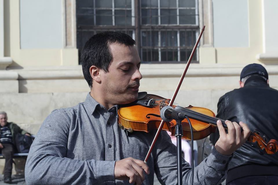 Foto / Balada lui Ciprian  Porumbescu cântată în Piața Mare