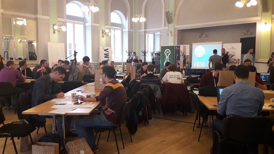 Inițiativele de antreprenoriat ale studenților sibieni prezentate la Innovation Labs